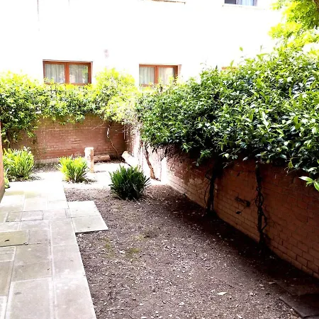 Immersa nel verde-3